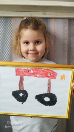 Тихонова Эмилия, 5 лет