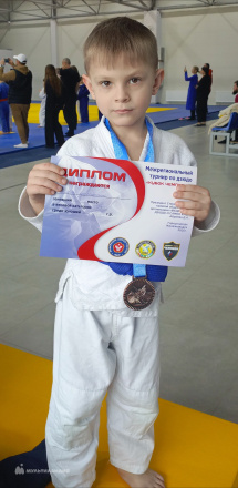 Боровик Константин