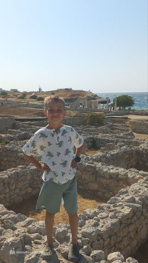 Лапин Артём