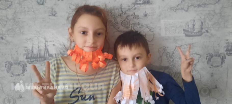 Фёдор (5лет) и Алеся (11лет) Пантелеевы